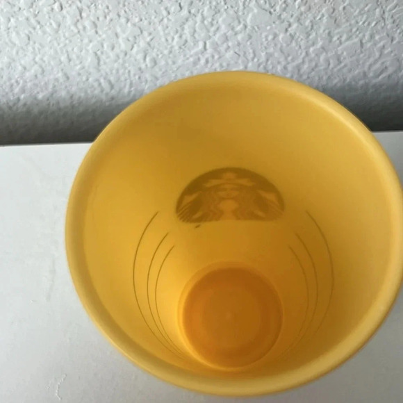 3/$24 Starbucks Reusable Color Changing Cold Cup - Yellow/orange - Picture 5 of 7